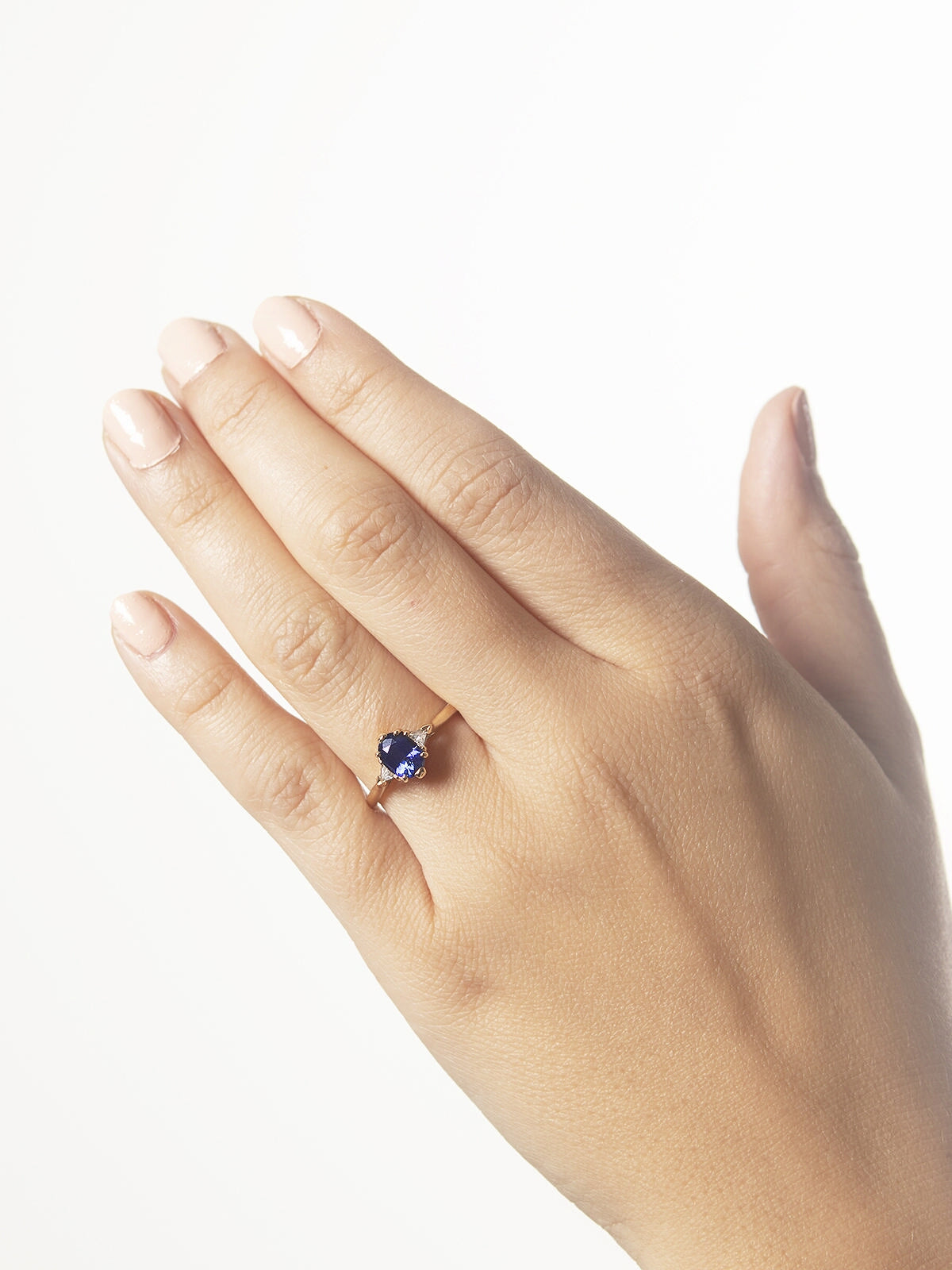 Dainty White Gold Pendant with Ceylon Blue Sapphire & Diamonds