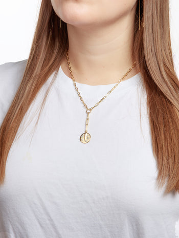 Baby Resilience On Yellow Gold Refined Clip Necklace