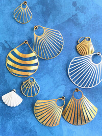 White Clam Earrings