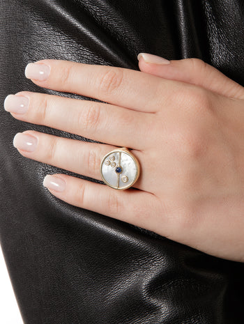 Mother of Pearl and Blue Sapphire Compass Yellow Gold Ring